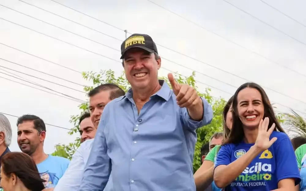 Eduardo Riedel vence e é o 1º governador declarado eleito no Brasil