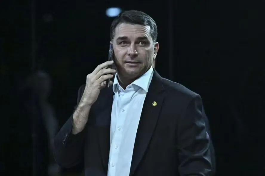 Flávio Bolsonaro é o candidato que mais gastou com o Facebook em 2026 — Foto: Jefferson Rudy/Agência Senado